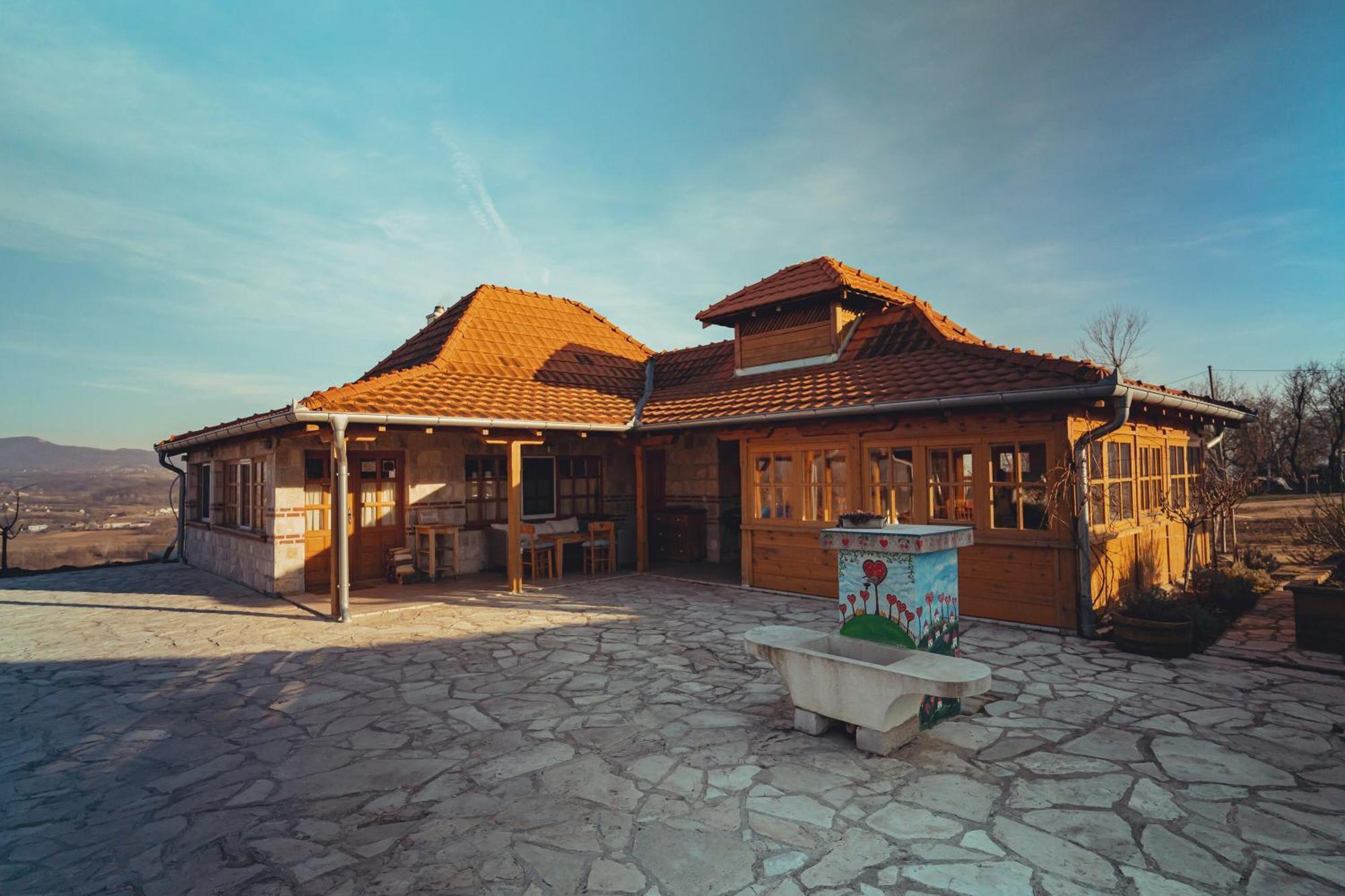 Seosko Turisticko Domacinstvo Radivojevic Cacak